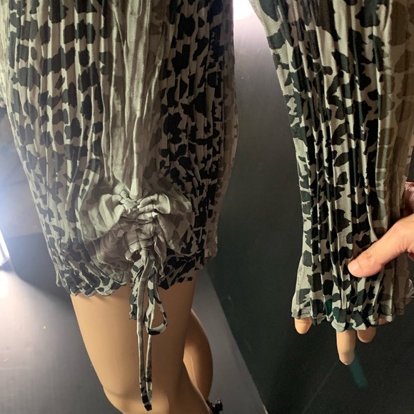 Lane Bryant Animal Print top size Large - Picture 4 of 7